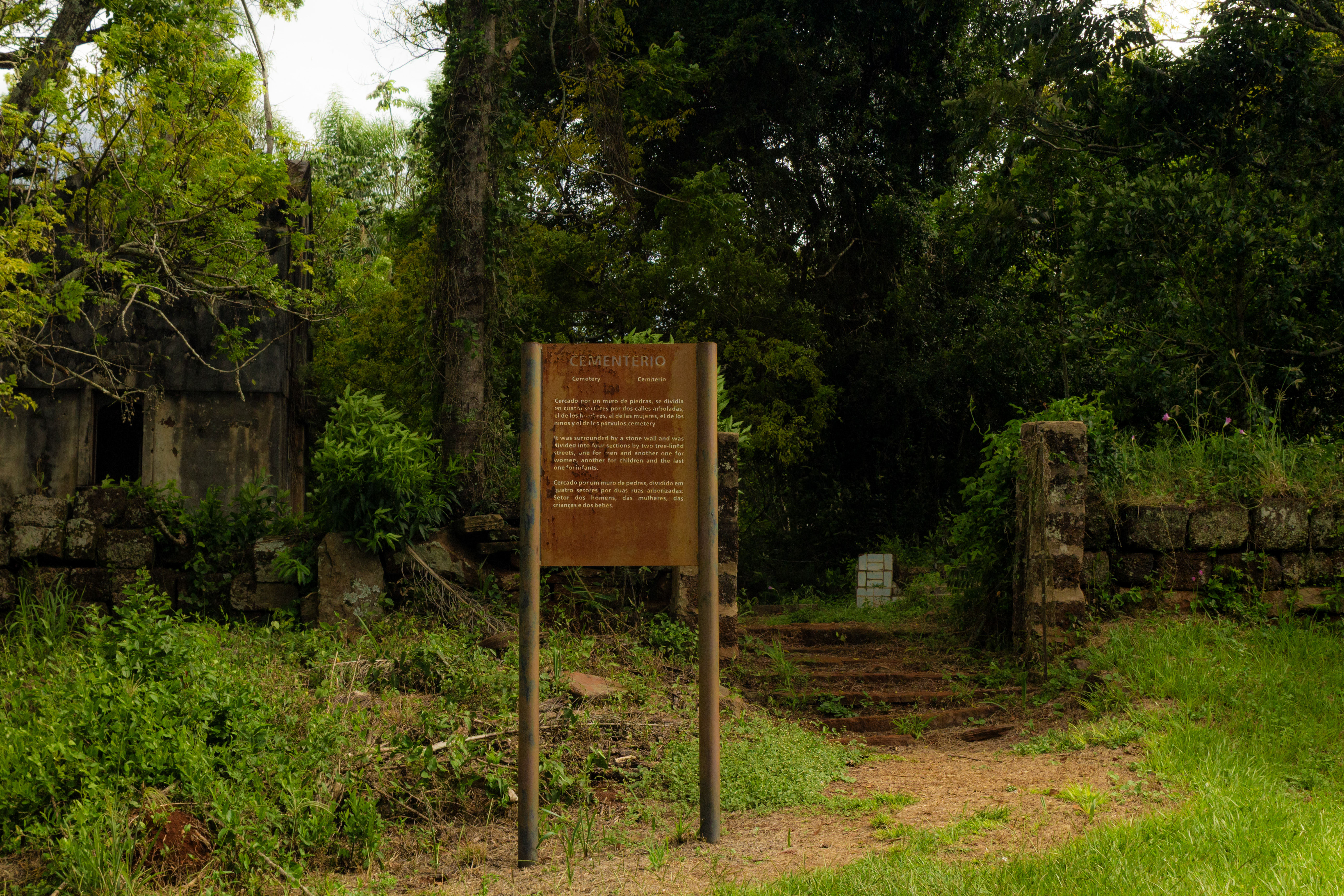 RUINAS